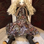 【garnetnoir様専用】La fille porte-bonheur リバティの服を着た女の子のドール　ロッセリー