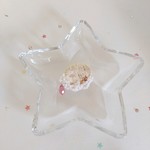 【sale】雲に乗ってねんねアルビノハリネズミさんブローチ