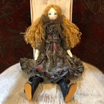 【pig様専用】La fille porte-bonheur リバティの服を着た女の子のドール　レスト