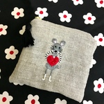 M様用グレーネズミさんの刺繍ミニミニファスナーポーチ♪