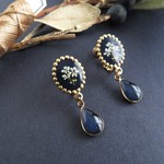 鉄紺のイヤリングピアス