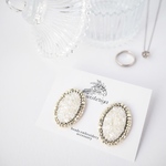 crystal earrings < silver oval >