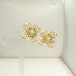 ■安い■春の新作  お花のピアス/イヤリング