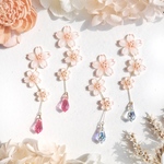 枝垂れ桜のcrystalイヤリング/ピアス【受注製作】