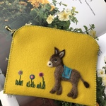 ❤️felt  de patchworkロバのポーチ💙