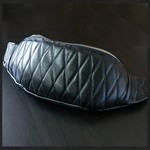 本革 キルティング  レザー ボディバッグ (ブラック)