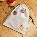 Cafe-sweets☆羊毛刺繍 巾着〜いちごのショートケーキ🍰