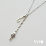 フィッシングネックレス　釣り針と魚