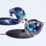 ハーバリウムピアス「Vivid blue」