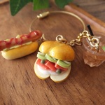 ベーグルサンドとホットドッグのワイヤーキーリング