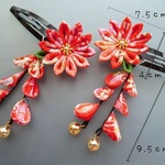 【参考品】赤 剣花のパッチン留め２本セット（下がり付き）