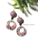 590円☆花入レジンチャーム☆ラウンドピンクのピアスのピアス/イヤリング