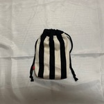 おしゃれな白黒ストライプ・巾着・縦20×横16×まち6センチ　送料140円