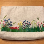 手刺繍ポーチ