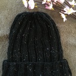 手編みのシンプルニット帽