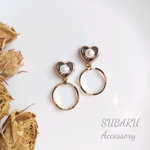 【送料無料】ハートカボション×幾何学フープ　ピアス/イヤリング/サージカルステンレスピアス/樹脂ピアス/樹脂ノンホールピアス/金属イヤリング　パーツ変更可能