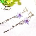 パープルフラワー＆シルバーロングイヤリング／ピアス