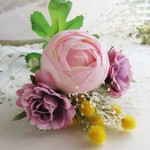 【感謝sale】ラナンキュラスと薔薇・ミモザ・カスミ草のコサージュ
