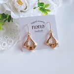 ツイストひし形ゴールドピアス(イヤリング)/サージカルステンレスnonoacs