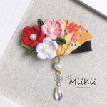 春 扇花咲🌸　ちりめんつまみ細工　ヘアグリップorブローチ　ゆれる【黄色】