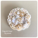 花ビーズ刺繍ブローチ　Coup de Coeur  Floating Flower