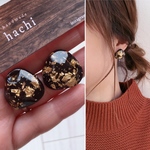 ブラックシンプルピアス