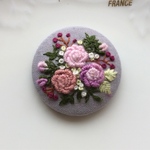 刺繍ブローチ