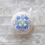 刺繍のくるみボタン　ヘアゴム&ブローチ