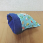 《ふわもこクッション寝袋》ベジタブル柄　ブルーS