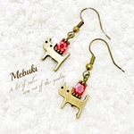 ミルフィオリを背負った猫ピアス☆赤