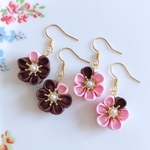 バレンタイン♥ストロベリーチョコレートつまみ細工ピアス/イヤリング♡