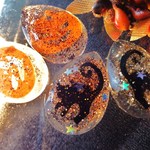1個400円！HAPPY　HALLOWEENハロウイン　秋色ラメキラピアス　黒ネコ　パンプキン　レジン