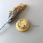 刺繍ブローチ