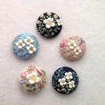 【再販】フェルトと羊毛の花刺繍のヘアゴム or ブローチ