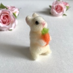 うさぎ 羊毛フェルト ミニチュア にんじん