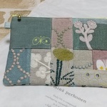 【訳あり】《mina perhonen》パッチのフラットポーチ