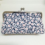 大人可愛いコスメポーチ、ペンケース