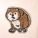 手刺繍ブローチ　やせないとなぁ