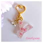 ピンク♡のイニシャルキーホルダー