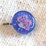 紺青にピンクの花束のポニーフック