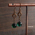 ～Elegant green～（アンティーク/グリーンクォーツ/シンプル/緑/送料無料/チタンピアス/ノンホールピアス/イヤリング/大人/綺麗/天然石）