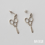 鋏ピアス　小さな文房具