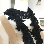 まるでレースのようなマフラー　黒フリンジ付き