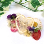 ハートレモンといちご、押し花のバレッタ
