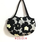 北欧風黒い花柄＊グラニーバッグ