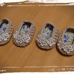 narami3様 ご予約品 メルちゃん 靴2足⭐ベージュのコットンニット×レース(ホワイト)とスワロフスキーのお花  