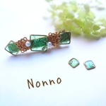 グリーンとゴールドのスクエア型ヘアクリップとピアス/イヤリング Sale