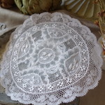 フランス 刺繍レースドイリー B083