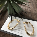   deformed oval matte gold pierce【３】