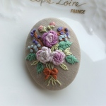 刺繍ブローチ